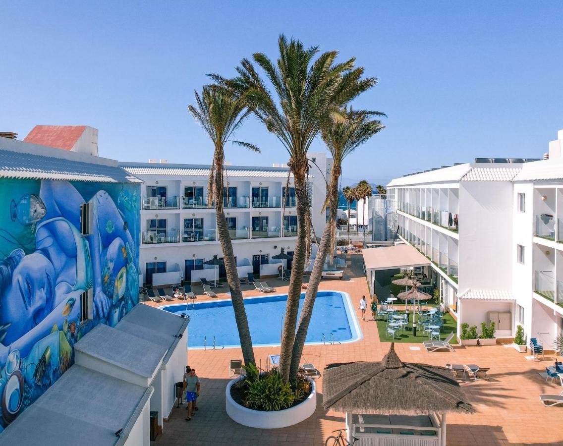 Corralejo Surfing Colors Hotel&Apartments Exterior photo