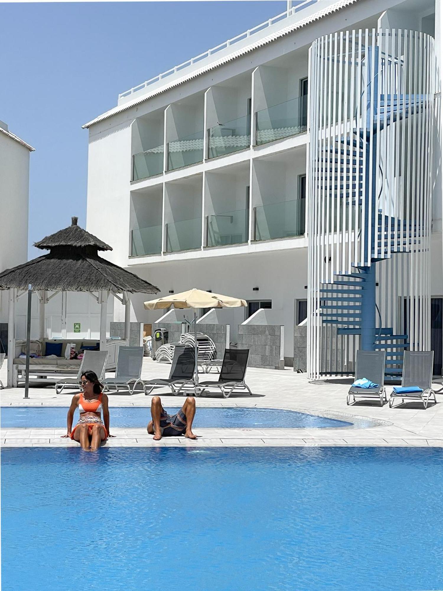Corralejo Surfing Colors Hotel&Apartments Exterior photo