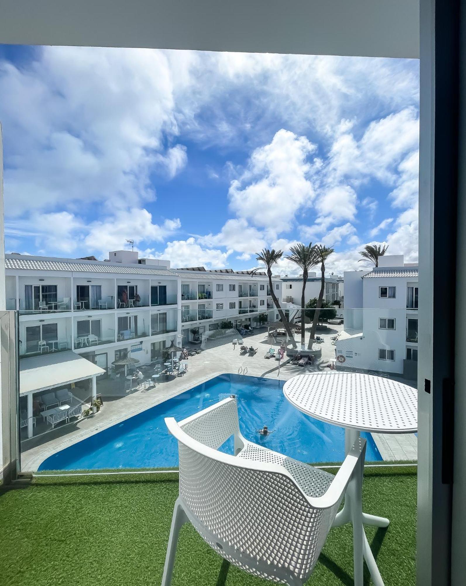 Corralejo Surfing Colors Hotel&Apartments Exterior photo