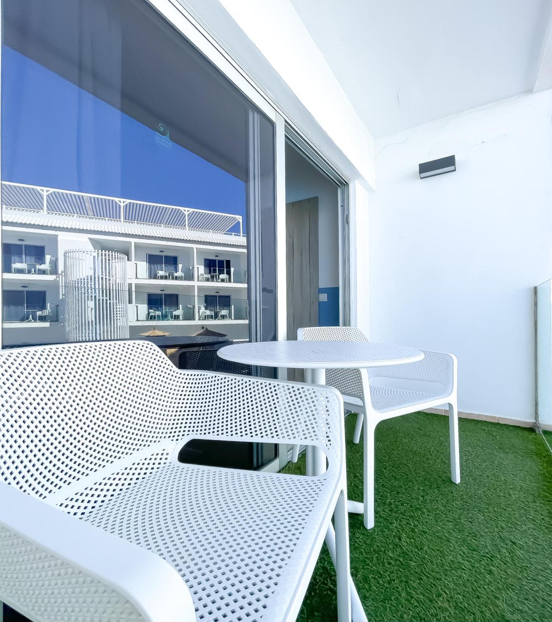 Corralejo Surfing Colors Hotel&Apartments Exterior photo